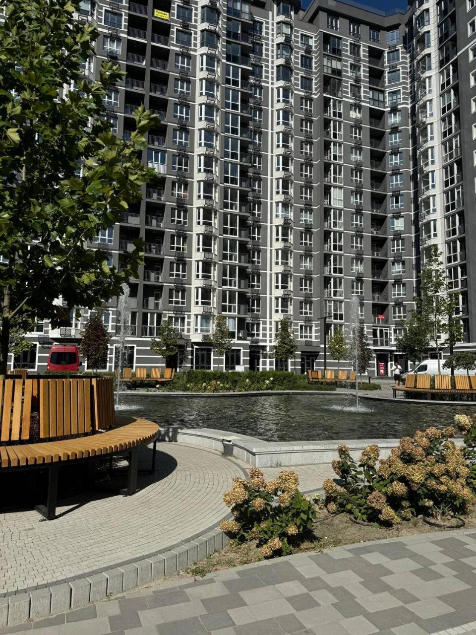 Апартаменти В Жк Гранд Бурже Подобово Bucha Exterior foto